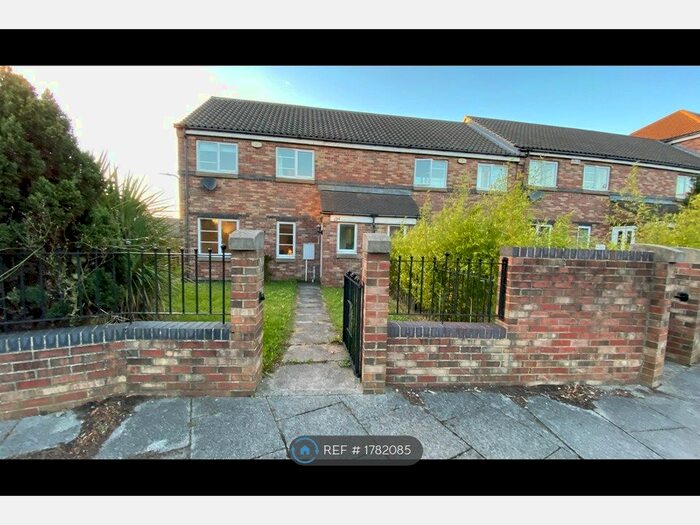 3 Bedroom Semi-Detached House To Rent In Bensham Road, Gateshead, NE8