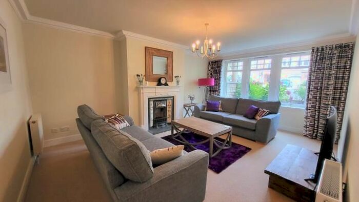 2 Bedroom Flat To Rent In /, Greenhill Court, Edinburgh, EH9