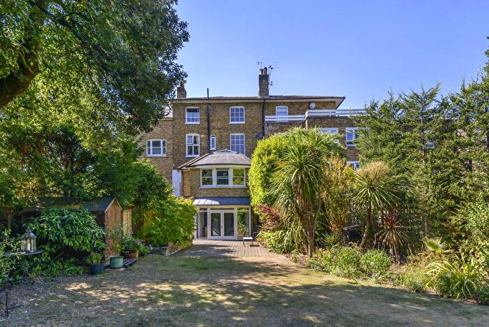 6 Bedroom Terraced House For Sale In Kingston Hill, Kingston Upon Thames, KT2