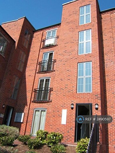 2 Bedroom Flat To Rent In Weavers Court, Hinckley, LE10
