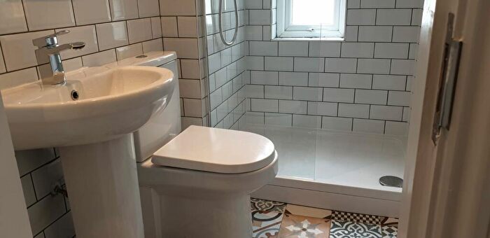 1 Bedroom Flat To Rent In Flat, Monks Road - Bed, LN2