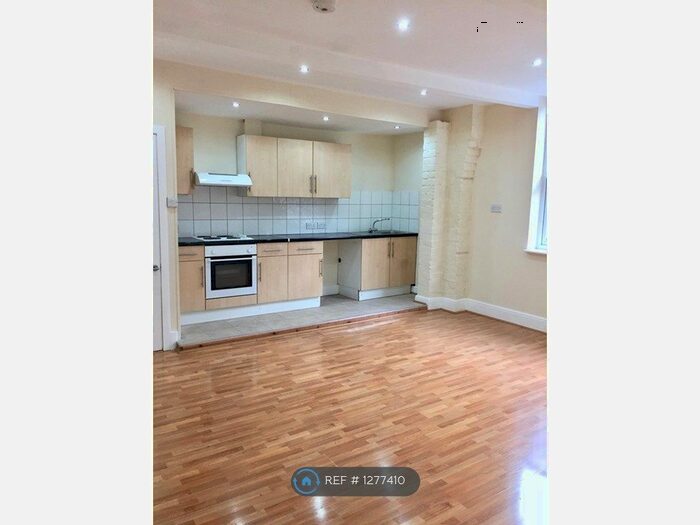 2 Bedroom Flat To Rent In Rear, Harrogate HG1