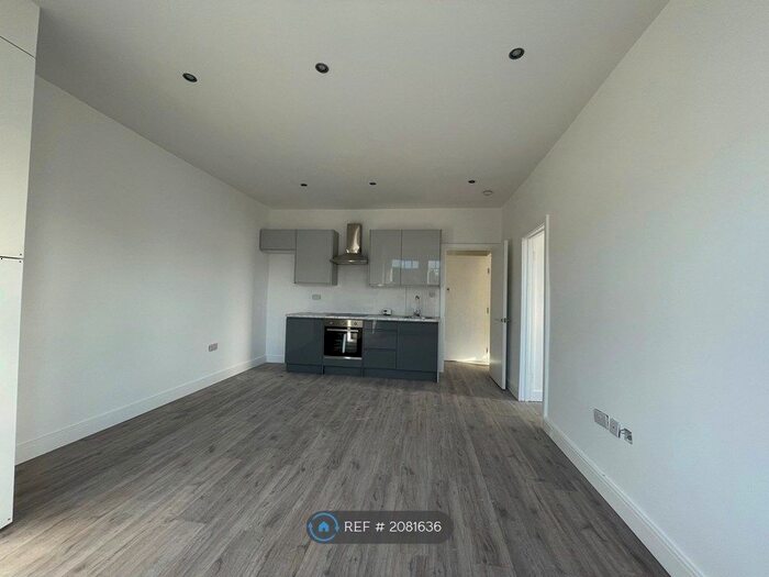 2 Bedroom Flat To Rent In Regents Park Road, London, N3