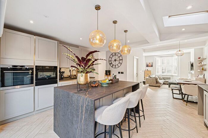 4 Bedroom Terraced House For Sale In Wadham Road, London, SW15