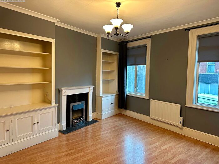 2 Bedroom Flat To Rent In Market Parade, Portland Road, London, SE25
