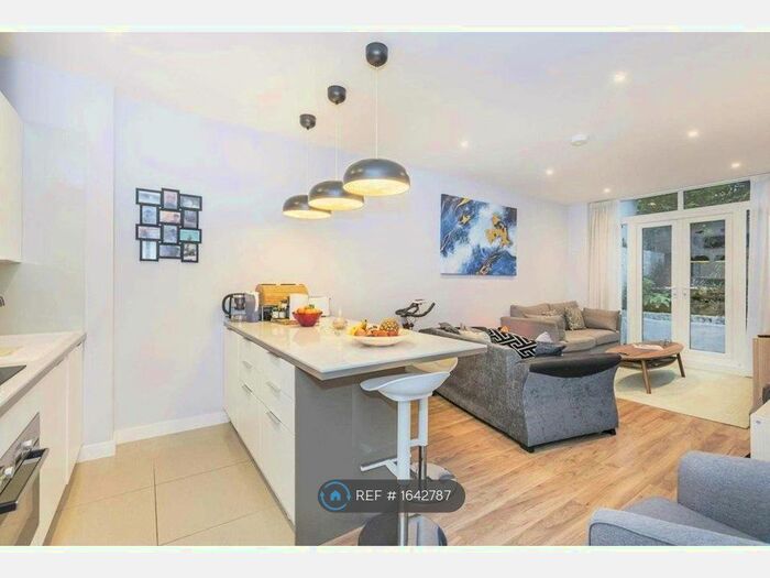 1 Bedroom Flat To Rent In Trebovir Road, London, SW5