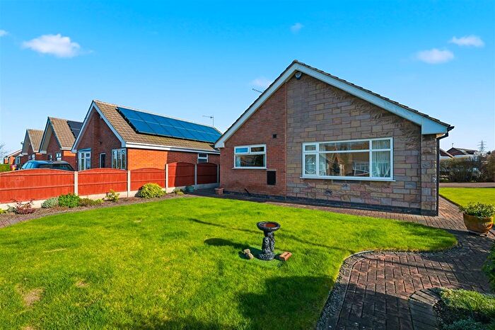 2 Bedroom Detached Bungalow For Sale In Brandene Close, Calow, Chesterfield, S44