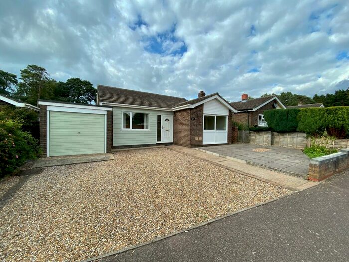 3 Bedroom Detached Bungalow To Rent In The Firs, Lakenheath, Brandon, IP27