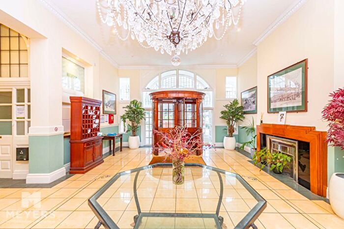 2 Bedroom Flat To Rent In Burlington Mansions, Owls Road, Bournemouth, BH5