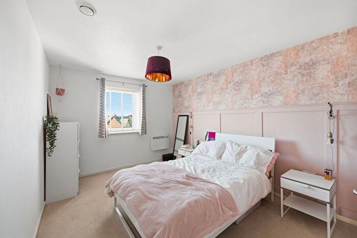 2 Bedroom Flat For Sale In Angus Way, Whitehouse, Milton Keynes, MK8