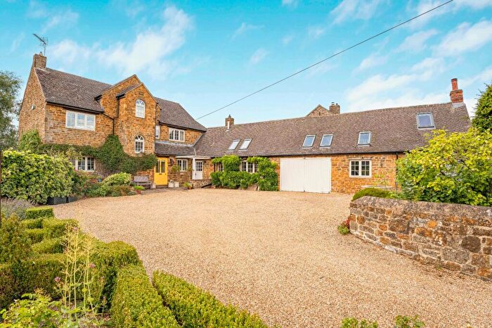 6 Bedroom Detached House For Sale In Horley, Nr Banbury, Oxfordshire, OX15