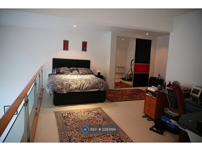 1 Bedroom Flat To Rent In The Quays, Salford, M50