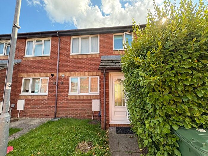 3 Bedroom Property To Rent In Smiths Court, Exeter, EX2