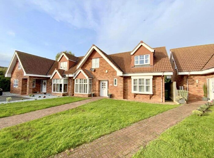 3 Bedroom Semi Detached House For Sale In Meadowlilly Court, New Waltham, DN36