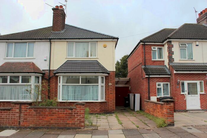 3 Bedroom Semi-Detached House To Rent In Sandringham Avenue, Rushey Mead, LE4