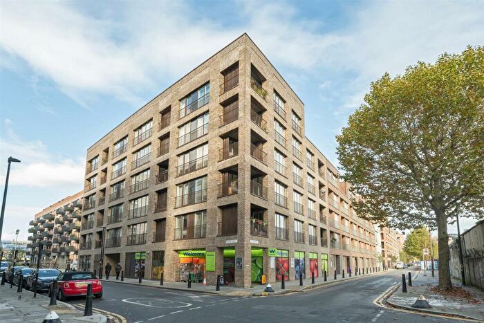 2 Bedroom Apartment For Sale In Smeed Road, Bow, E3