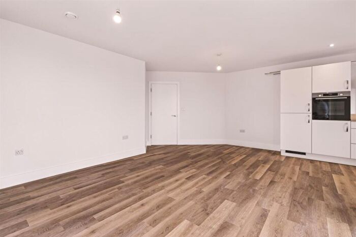 2 Bedroom Flat For Sale In Lindfield Place, BN11