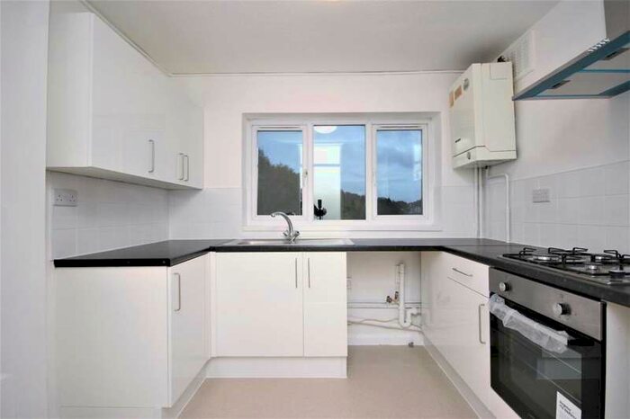 3 Bedroom Flat To Rent In Stanhope Grove, Beckenham, BR3