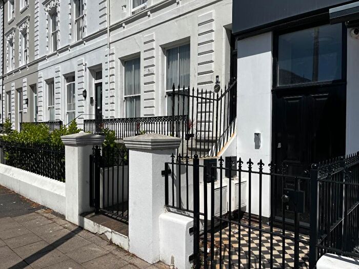 2 Bedroom Flat To Rent In Cornfield Road, Eastbourne, East Sussex, BN21