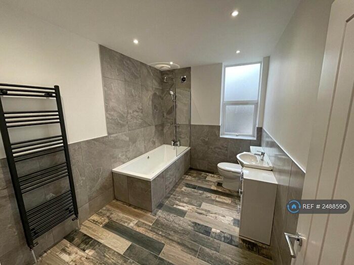 2 Bedroom Flat To Rent In Pelaw, Gateshead, NE10