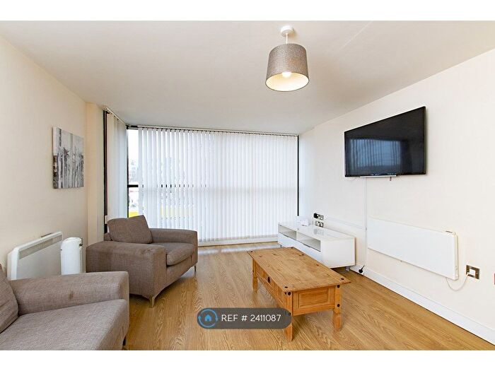 3 Bedroom Flat To Rent In Pall Mall, Liverpool, L3