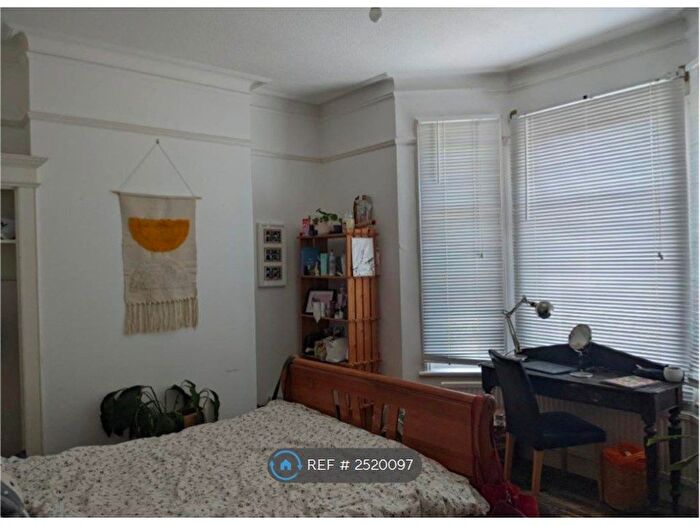 4 Bedroom Terraced House To Rent In Amesbury Avenue, London, SW2
