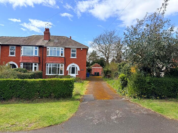 3 Bedroom Semi Detached House For Sale In The Orchard, St. Martins Avenue, Bawtry, Doncaster, DN10