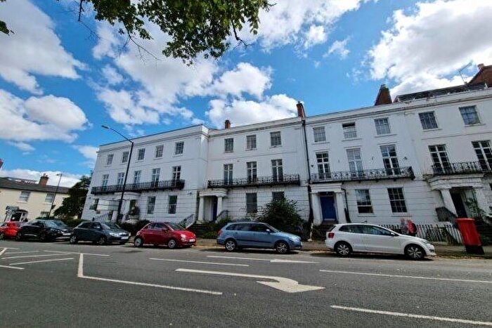 2 Bedroom Flat To Rent In Clarendon Square, Leamington Spa, CV32