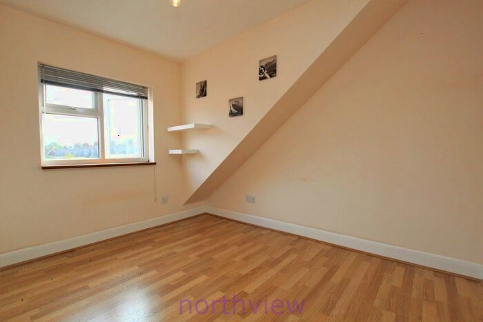 Studio To Rent In Downhills Park Road, Turnpike Lane N17