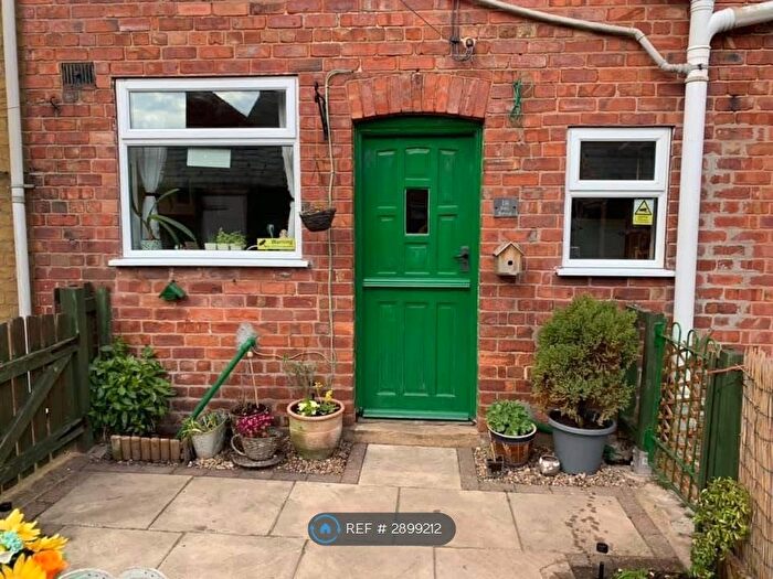 2 Bedroom Terraced House To Rent In Fox Road, Worksop, S80