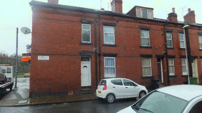 4 Bedroom End Of Terrace House To Rent In Recreation Crescent Holbeck Leeds, LS11