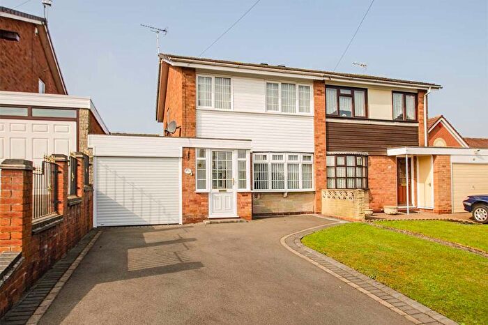 3 Bedroom Semi-Detached House For Sale In Ogley Hay Road, Burntwood, WS7