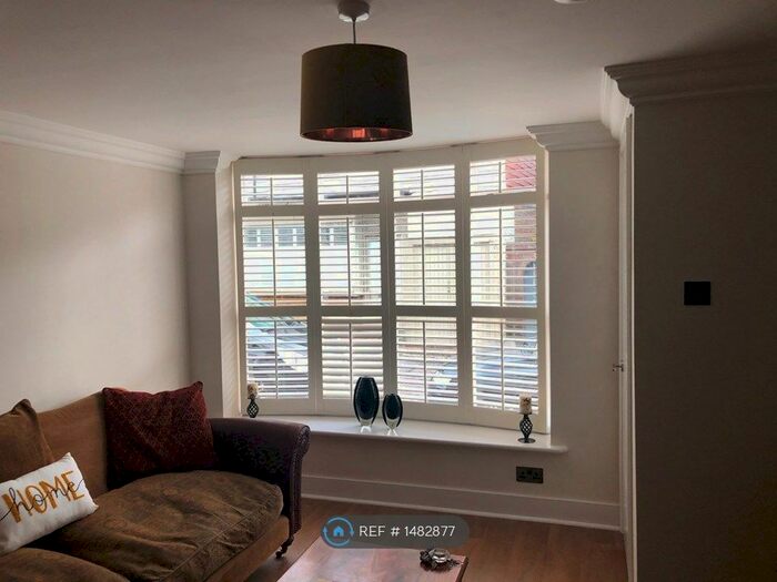 1 Bedroom Flat To Rent In High Street, Mayfield, TN20