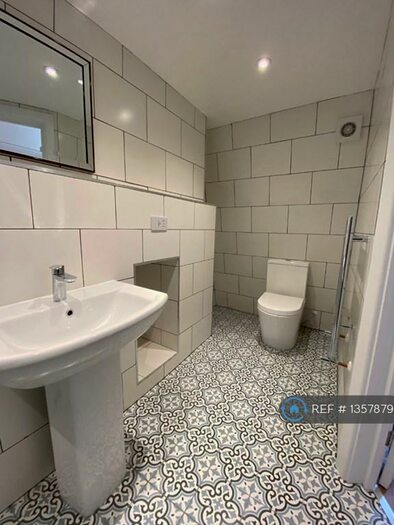 1 Bedroom Flat To Rent In Brookhill Road, London, SE18