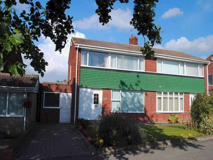 3 Bedroom Semi-Detached House To Rent In Hillhead Parkway, Chapel House, Newcastle Upon Tyne, NE5