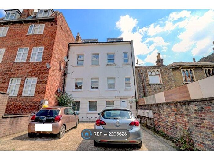 1 Bedroom Flat To Rent In Hornsey Road, London, N19