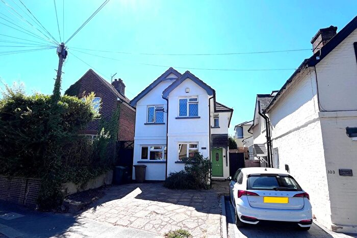 2 Bedroom Detached House To Rent In Nutley Lane, Reigate, RH2