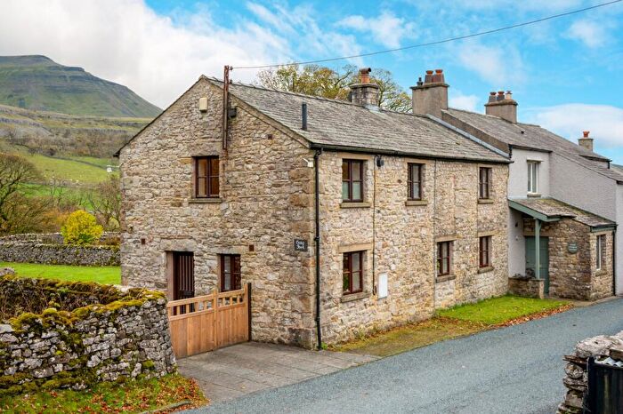 4 Bedroom Semi-Detached House For Sale In Chapel Le Dale, Carnforth, LA6