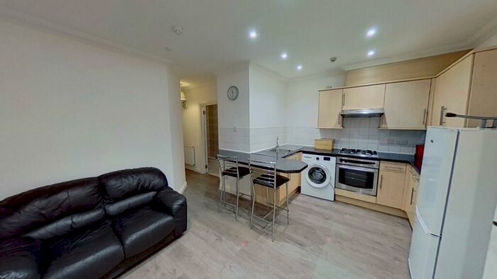 2 Bedroom Flat To Rent In Broadway, Treforest, Pontypridd, CF37