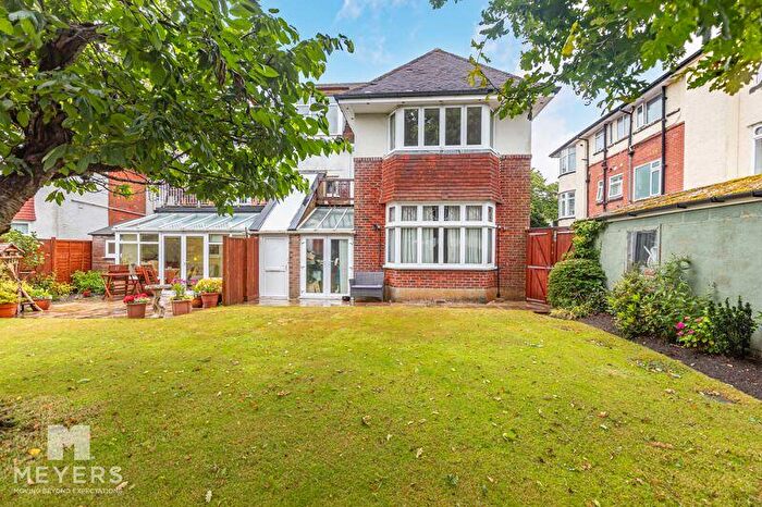 Studio To Rent In Wentworth Avenue, Southbourne, BH5