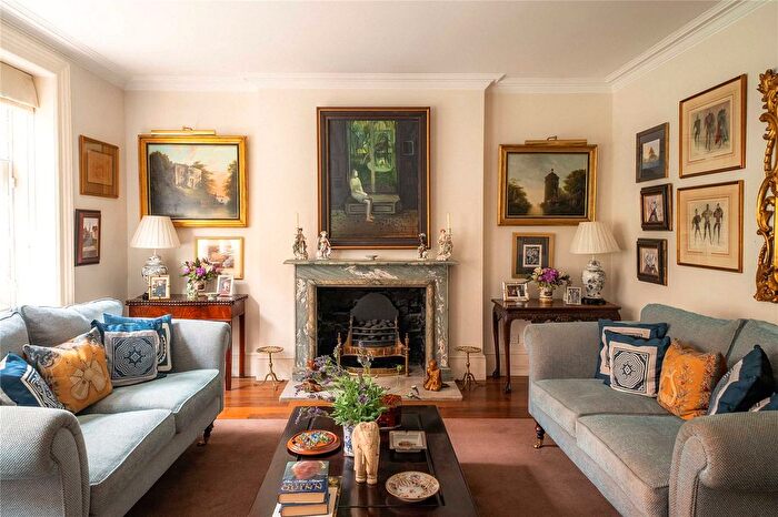 2 Bedroom Flat For Sale In Abingdon Gardens, Abingdon Villas, Kensington, London, W8