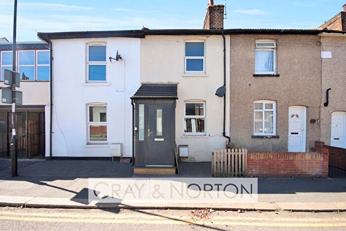 2 Bedroom Terraced House For Sale In Cross Road, Croydon, CR0