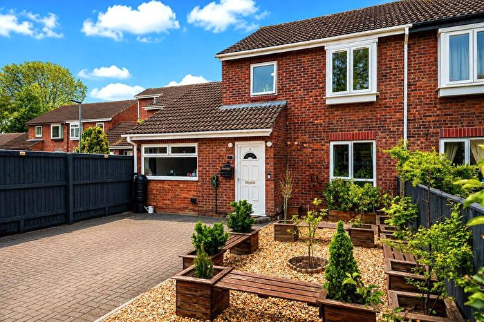 4 Bedroom End Of Terrace House For Sale In Holly Court, Frome, BA11