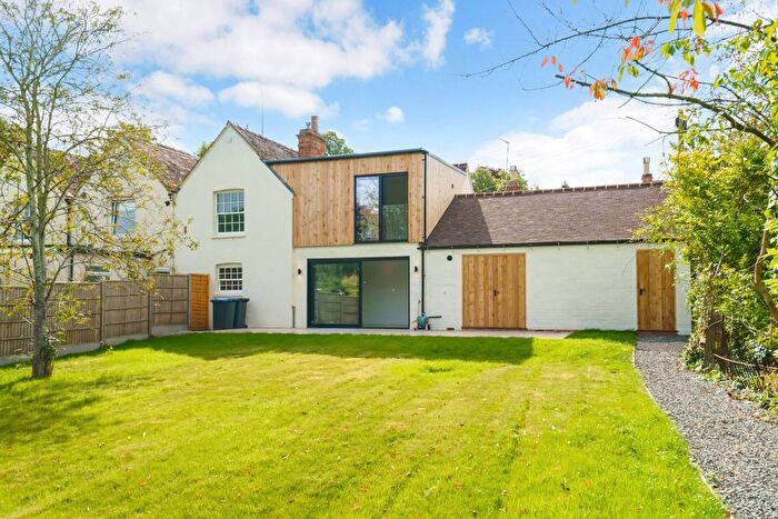 4 Bedroom Semi-Detached House To Rent In Lower End, Alveston, CV37