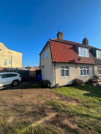 3 Bedroom Semi-Detached House To Rent In Reynolds Road, Ipswich, IP3
