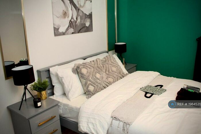 Studio To Rent In Poplar Road, Smethwick, B66