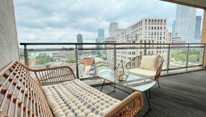 2 Bedroom Flat To Rent In Westferry Circus, London, E14