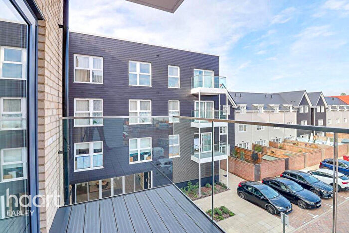 2 Bedroom Apartment To Rent In Fairhaven Drive, Reading, RG2