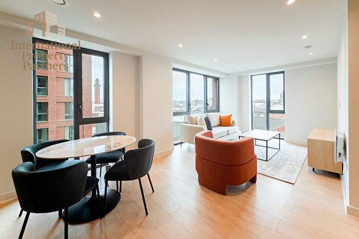 2 Bedroom Flat To Rent In Waterhouse Tower, Dutton Street, Manchester, M3