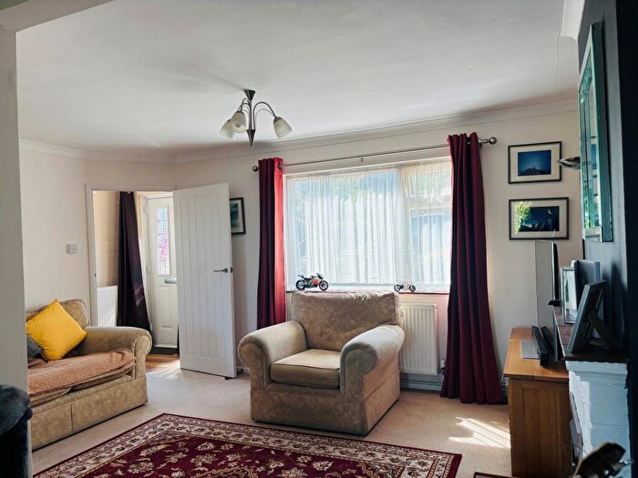 2 Bedroom End Of Terrace House For Sale In Priests Road, Swanage, Dorset, BH19 - Photo 7